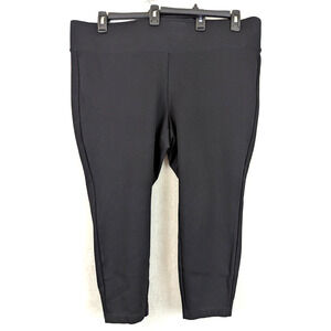 Torrid Pixie sz 3 or 3X Ponte Knit Pants Crop black pull on stretchy 3143